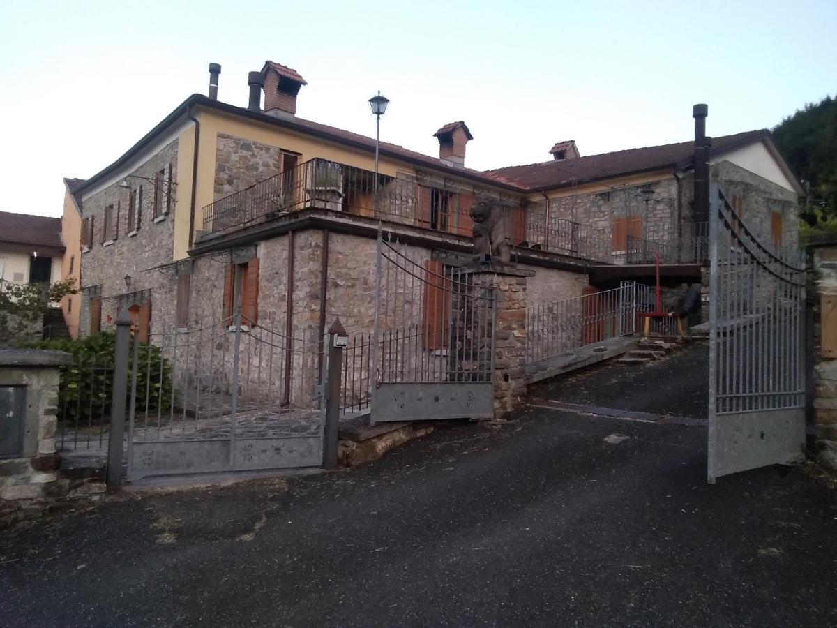 Locazione Turistica La Ca Gialla Appartement Pontremoli Buitenkant foto